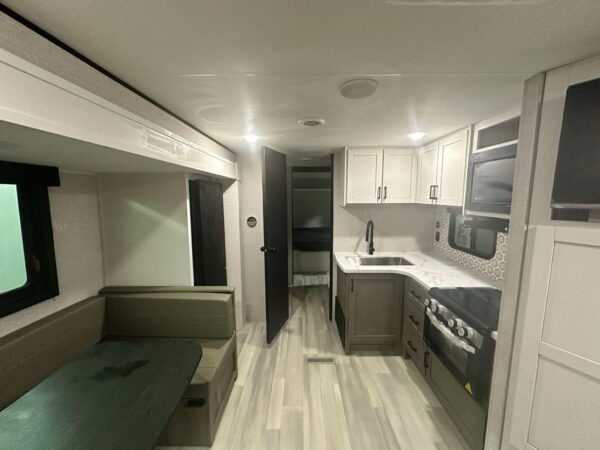 HIGHLAND RIDGE OPEN RANGE 26RLS 2025 - Image 7