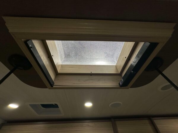 KEYSTONE OUTBACK 340BH 2025 - Image 13