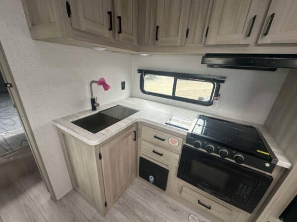 FOREST RIVER SILVER LAKE 2600RB 2025 - Image 8