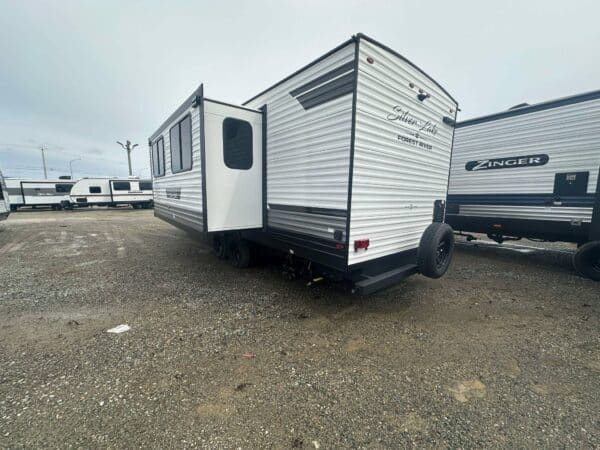 FOREST RIVER SILVER LAKE 2600RB 2025 - Image 3