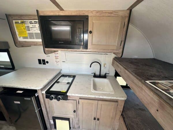 GULFSTREAM TRAIL BOSS 140BH 2025 - Image 9