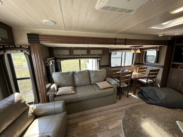 HEARTLAND PROWLER 28RLS 2017 - Image 9