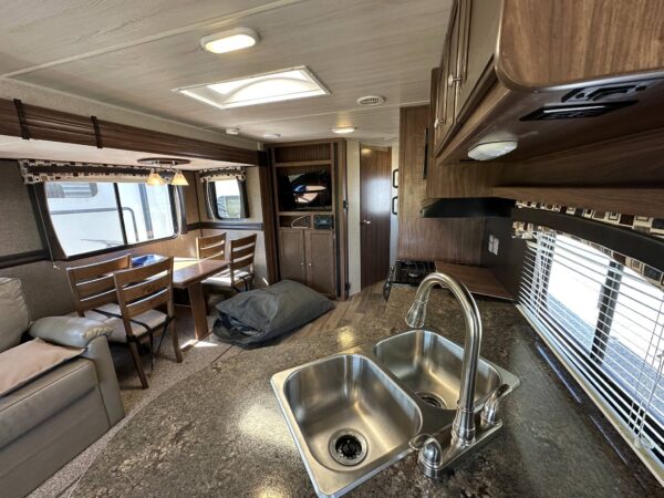 HEARTLAND PROWLER 28RLS 2017 - Image 8