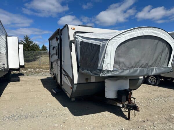 JAYCO JAY FEATHER ULTRA LITE 17XA 2015 (TEL QUEL PROJET BRICOLEUR)