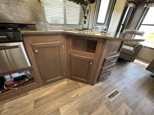HEARTLAND PROWLER 28RLS 2017 - Image 14