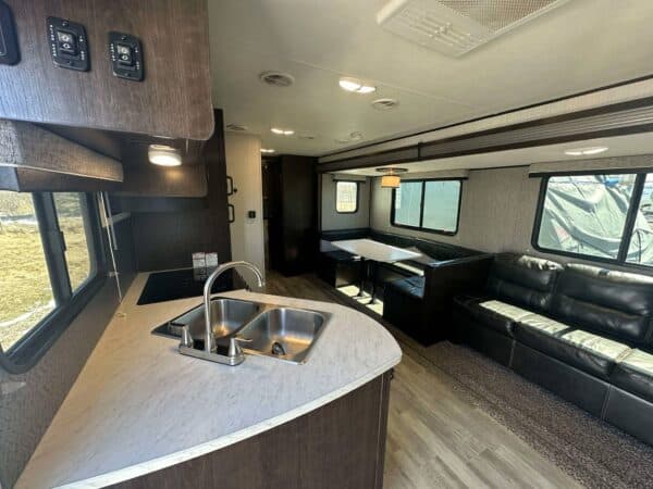 HEARTLAND PROWLER 300BH 2020 - Image 9