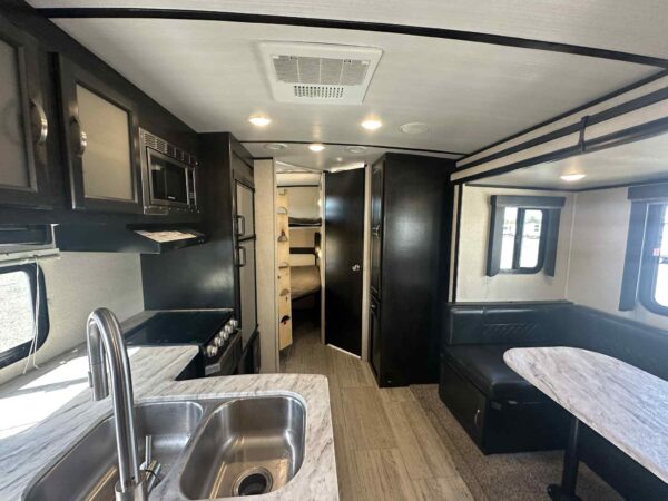 COACHMEN NORTHEN SPIRIT 2454BH 2019 (réservé 16) - Image 8