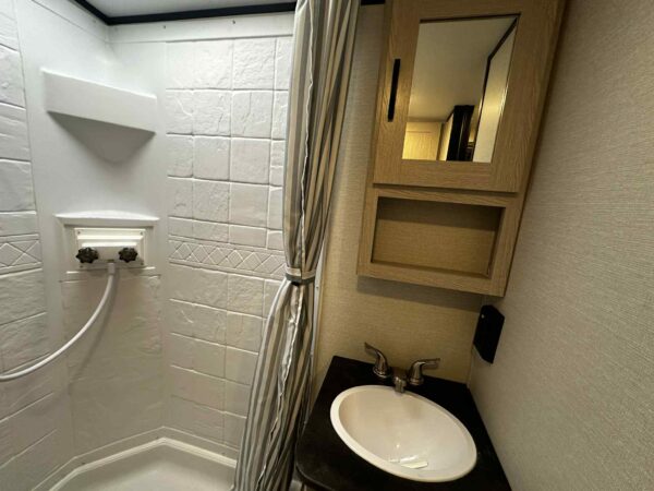 COACHMEN APEX NANO 203 RBK 2023 - Image 18