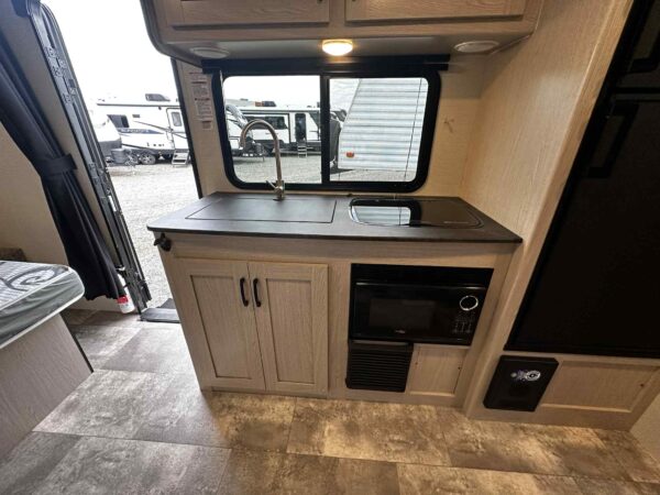 COACHMEN APEX NANO 203 RBK 2023 - Image 9