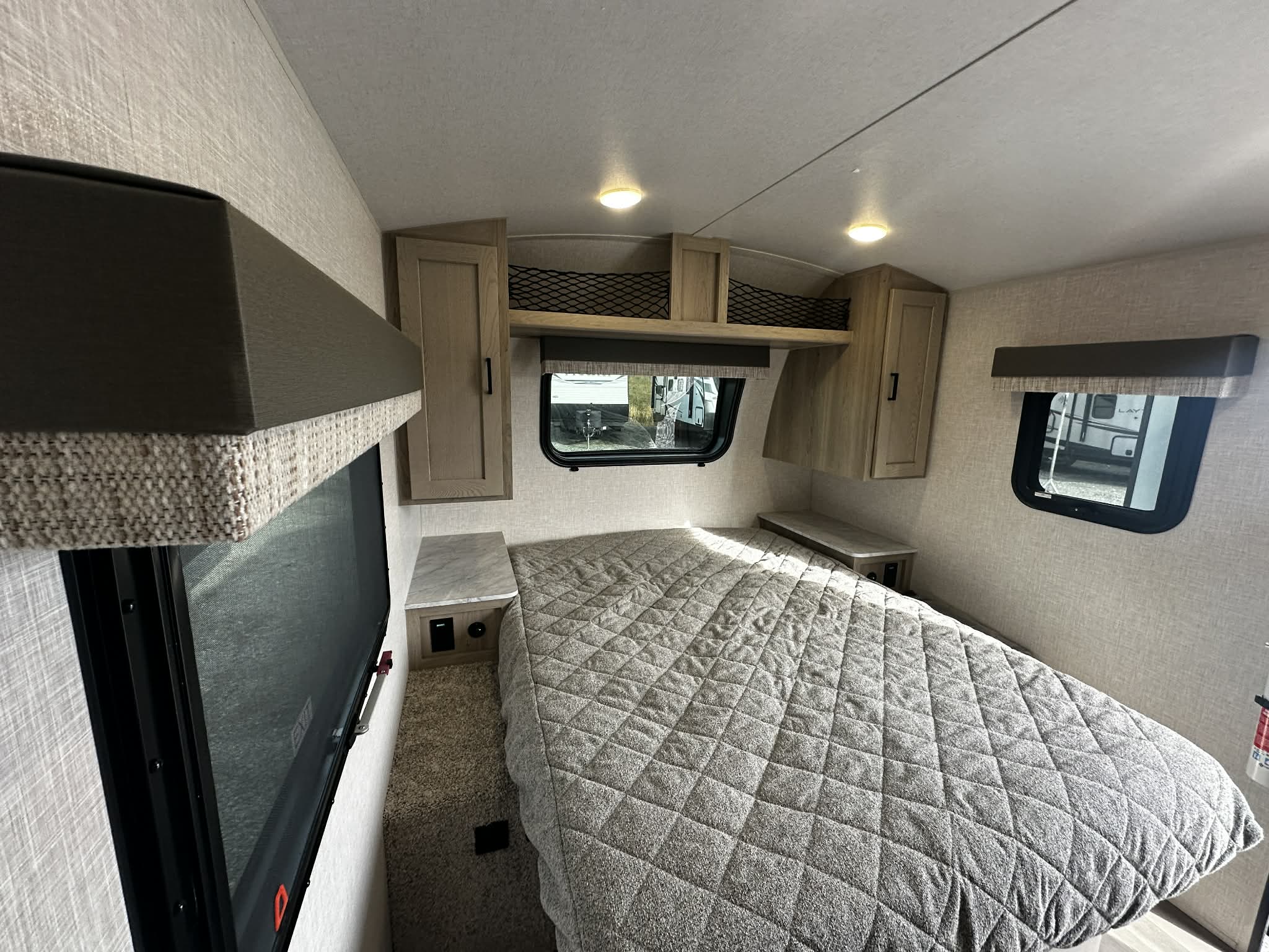 FOREST RIVER FLAGSTAFF E-PRO 20FBS 2023 – Image 14