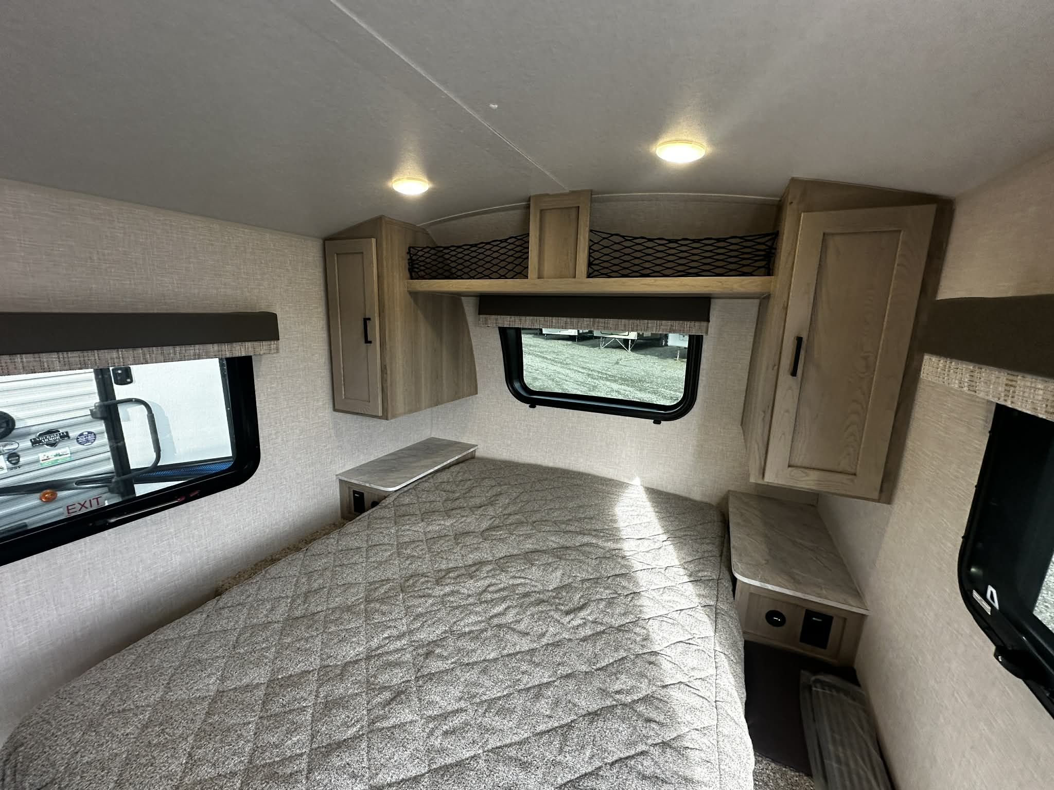 FOREST RIVER FLAGSTAFF E-PRO 20FBS 2023 – Image 16