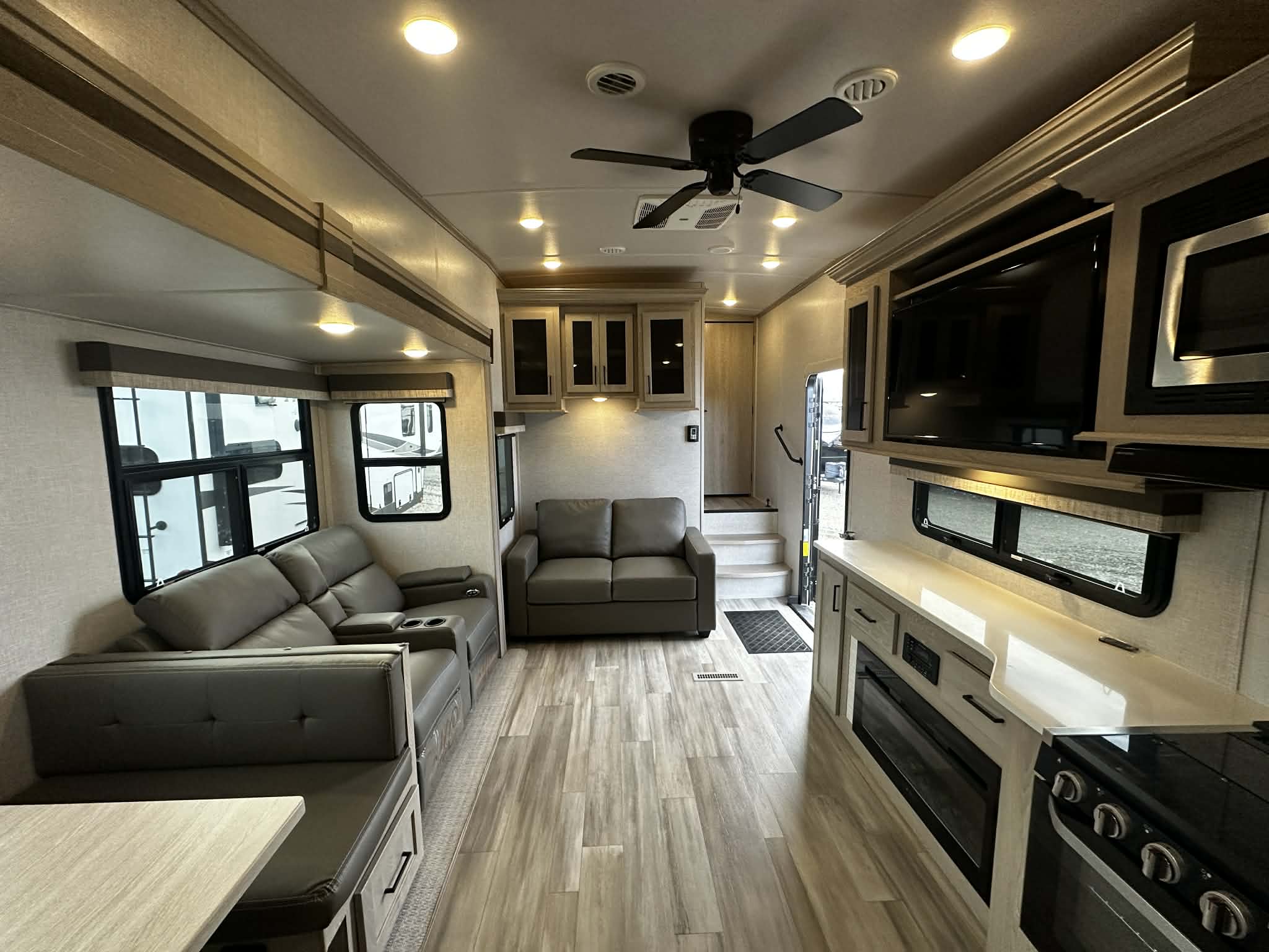 FOREST RIVER FLAGSTAFF SUPER LITE 528RKS 2022 – Image 18