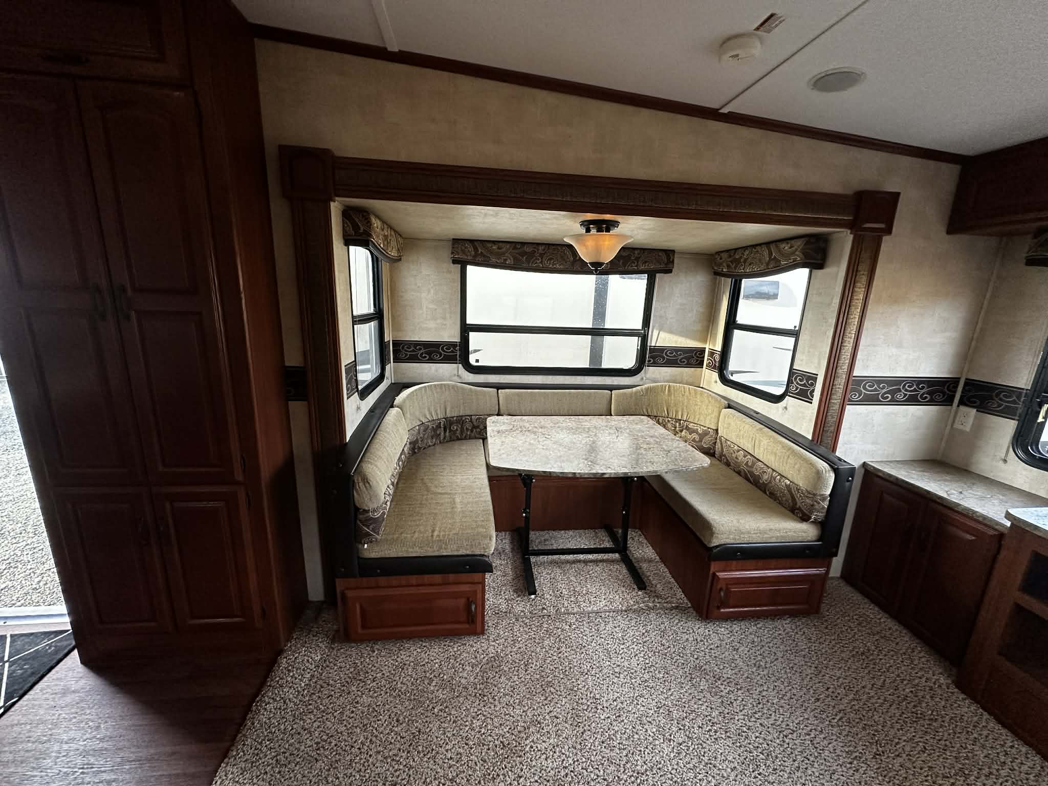 KEYSTONE OUTBACK 283FRE 2012 (VENDU TEL QUEL) – Image 8