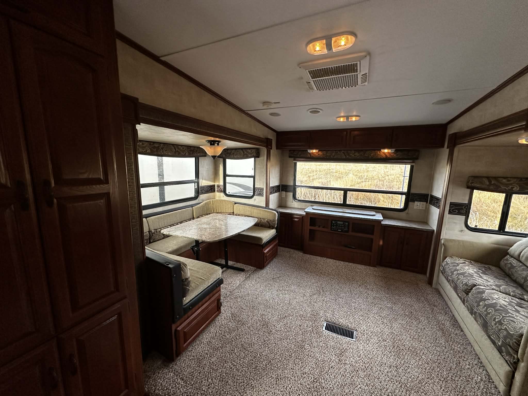 KEYSTONE OUTBACK 283FRE 2012 (VENDU TEL QUEL) – Image 7