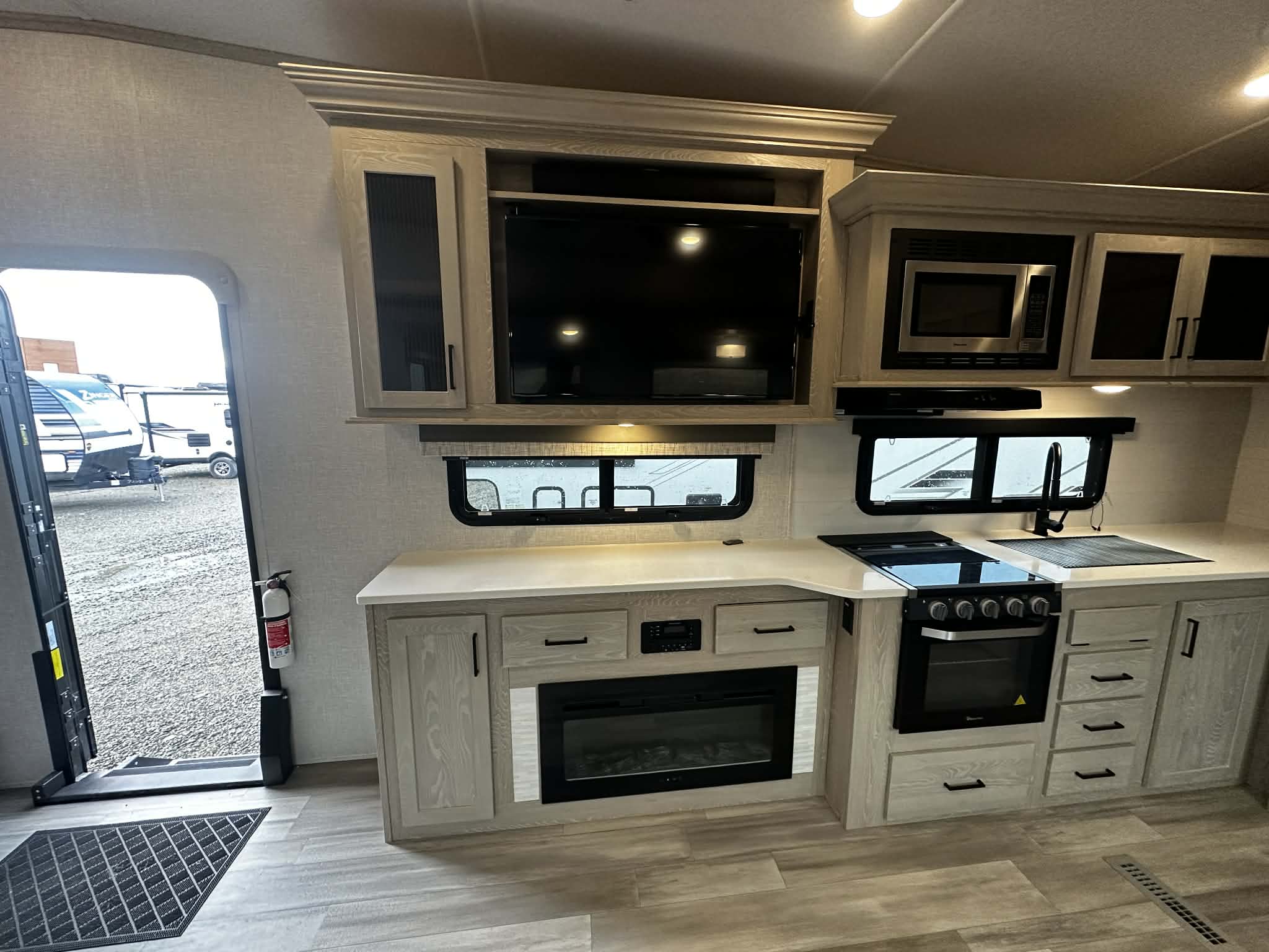 FOREST RIVER FLAGSTAFF SUPER LITE 528RKS 2022 – Image 9