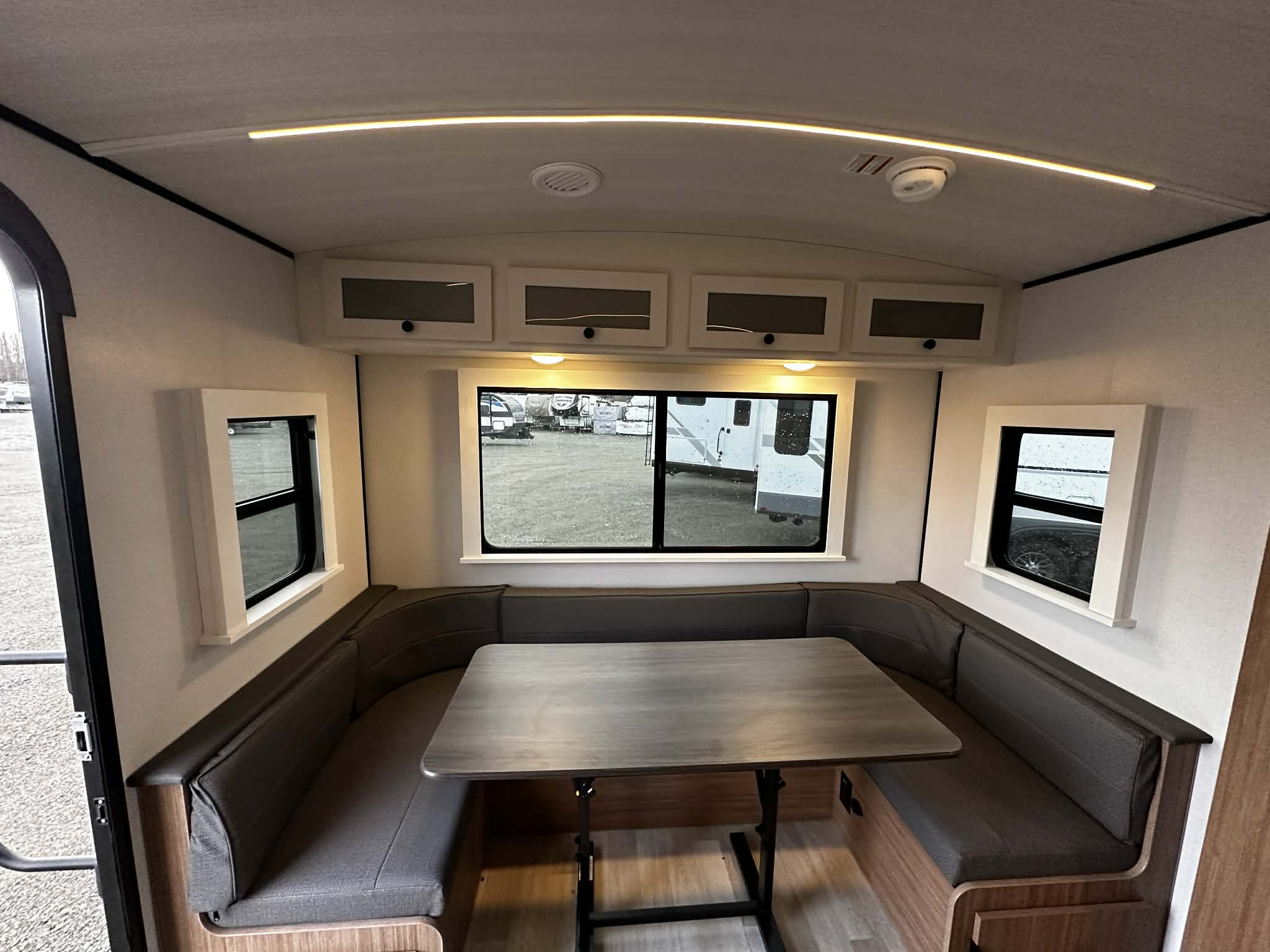 KEYSTONE PASSPORT SUPER LITE 2450RK 2026 – Image 7