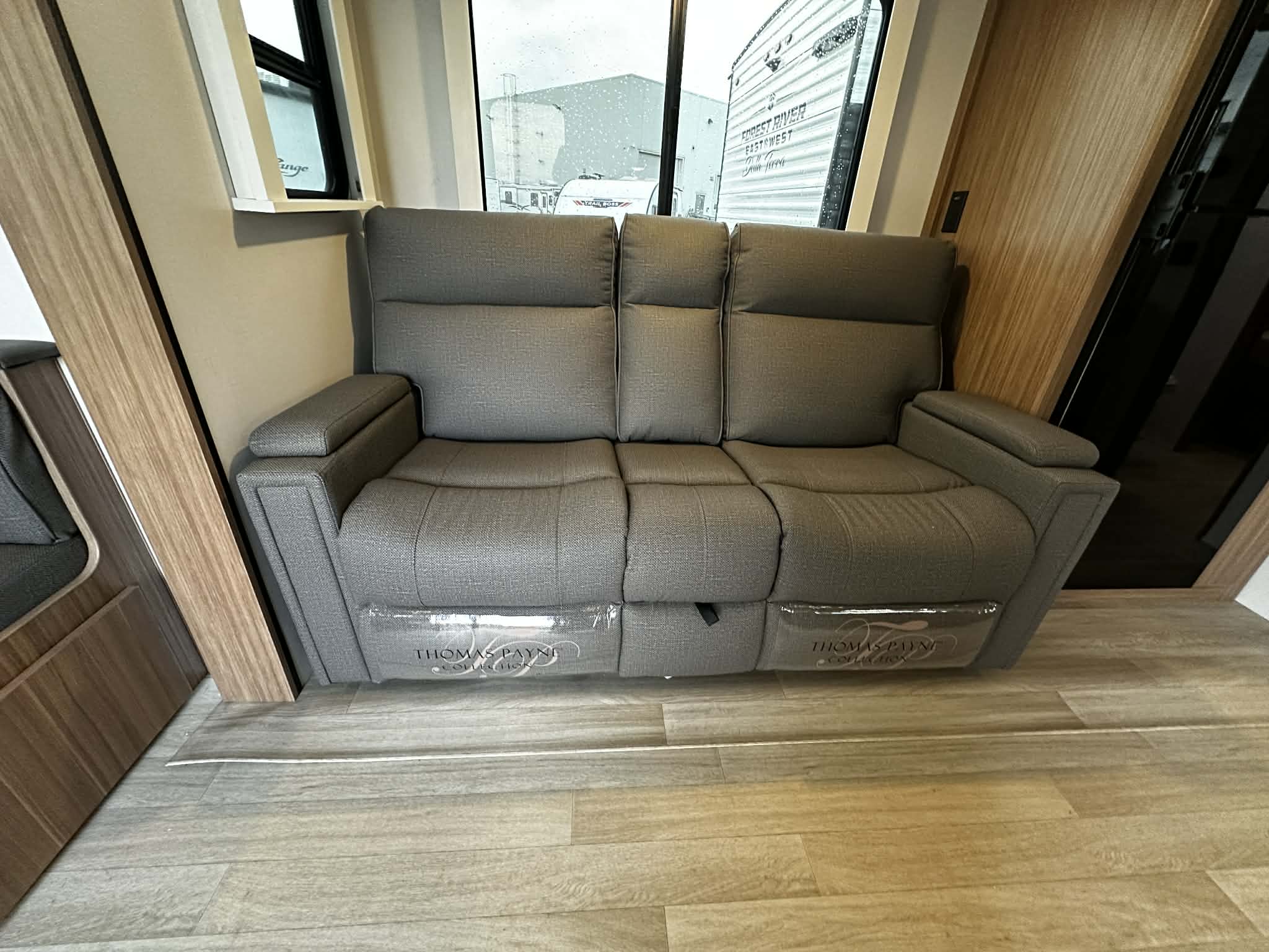 KEYSTONE PASSPORT SUPER LITE 2450RK 2026 – Image 9