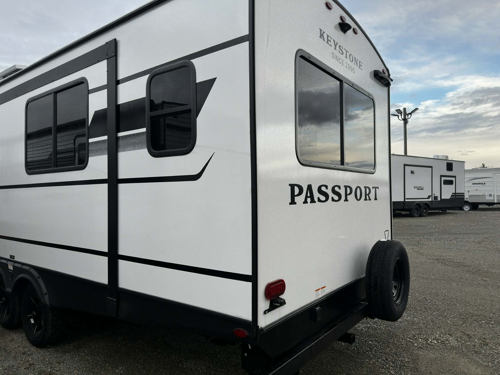 KEYSTONE PASSPORT SUPER LITE 2450RK 2026 – Image 3