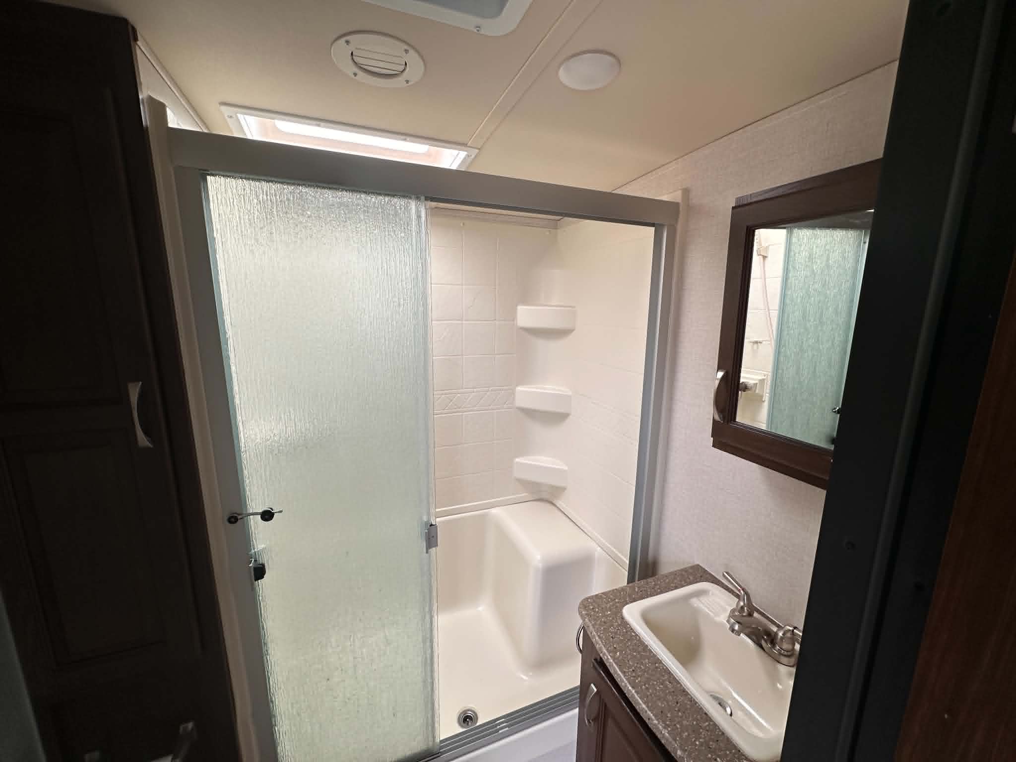 PALOMINO SOLAIRE 304RKDS 2018 (réservé Amos 15H) – Image 18