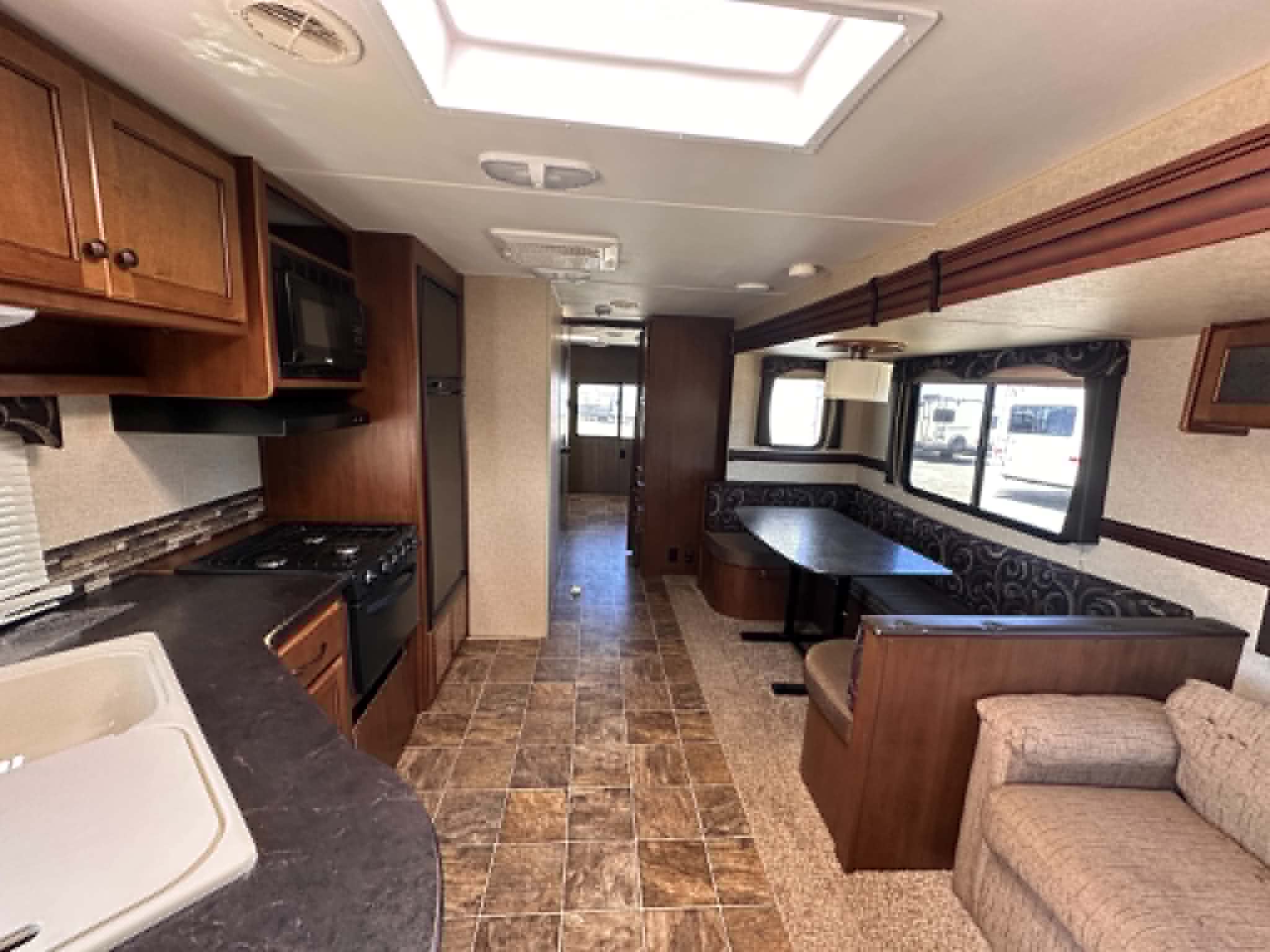 HEARTLAND PROWLER 32BH 2014 (RÉSERVÉ AMOS 27V) – Image 6