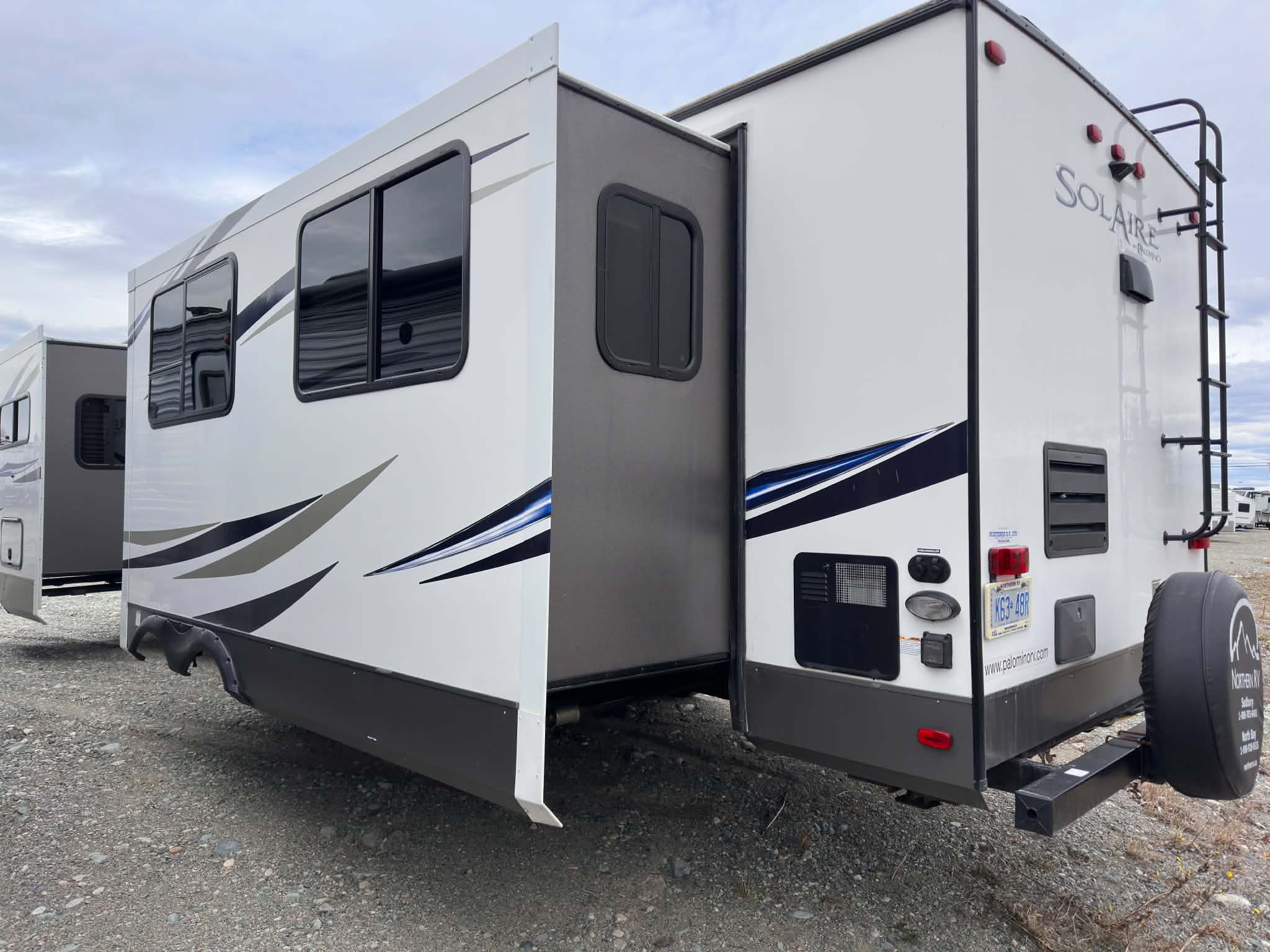 PALOMINO SOLAIRE 304RKDS 2018 (réservé Amos 15H) – Image 3