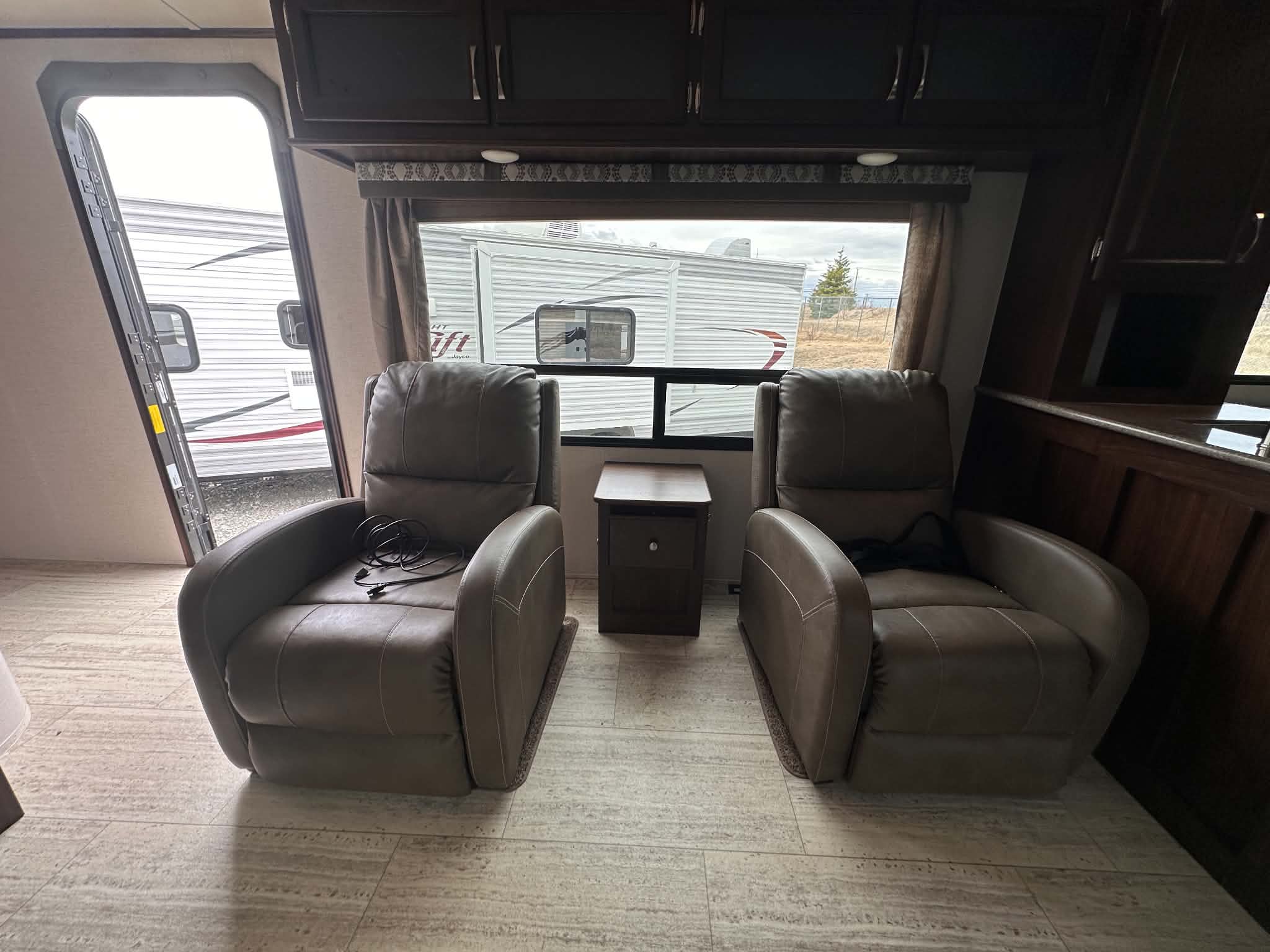 PALOMINO SOLAIRE 304RKDS 2018 (réservé Amos 15H) – Image 8