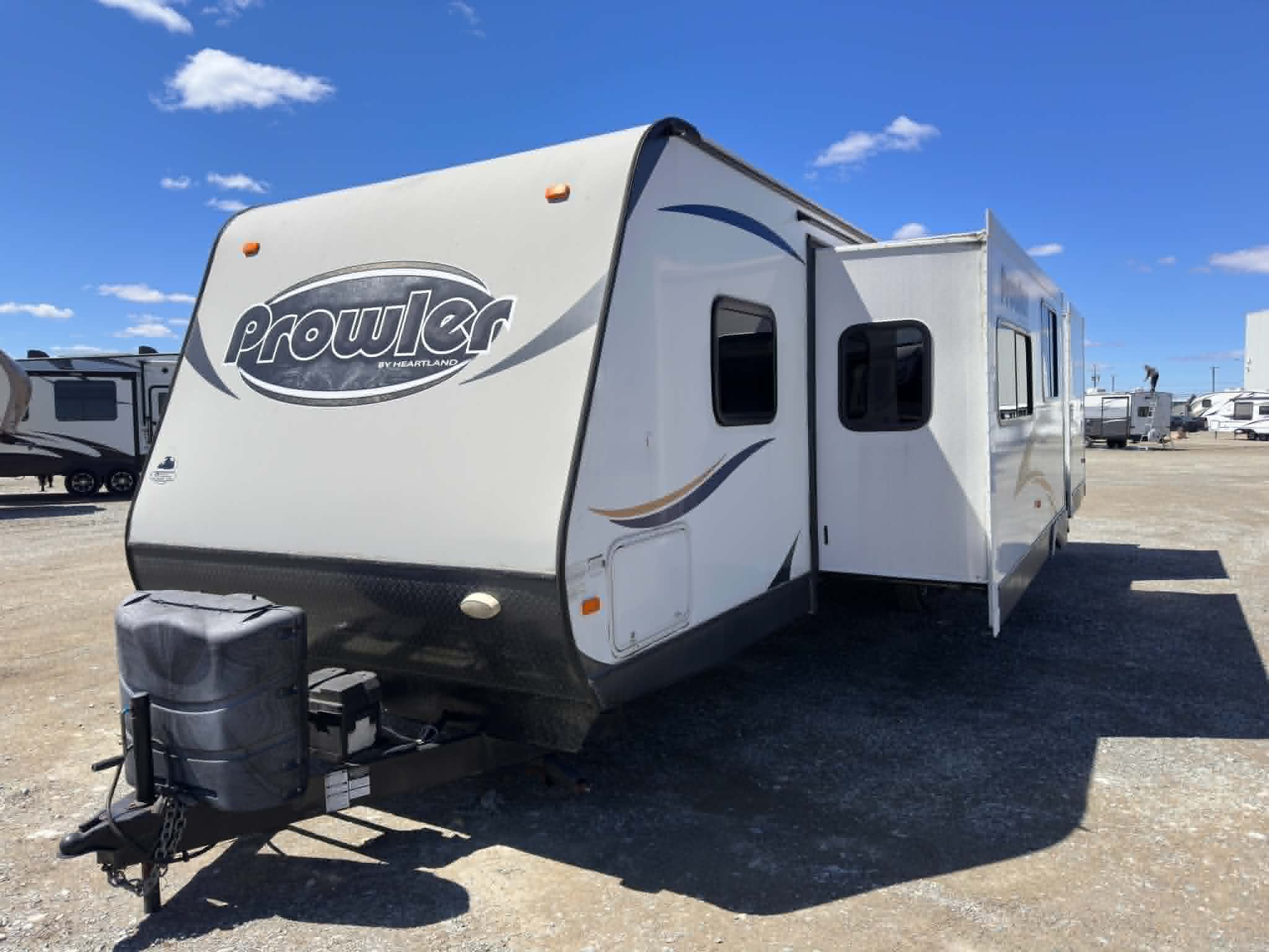 HEARTLAND PROWLER 32BH 2014 (RÉSERVÉ AMOS 27V) – Image 2