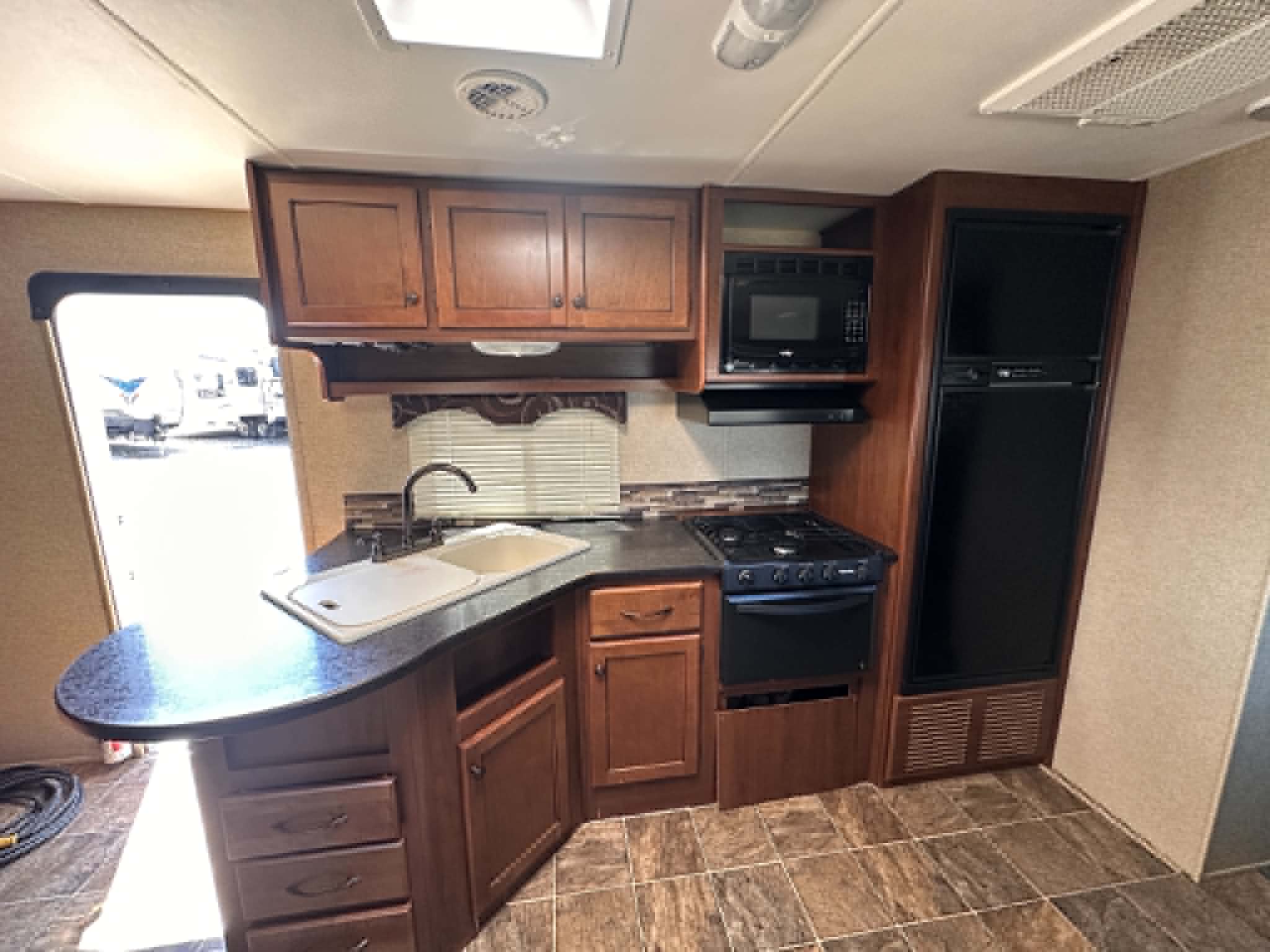 HEARTLAND PROWLER 32BH 2014 (RÉSERVÉ AMOS 27V) – Image 8