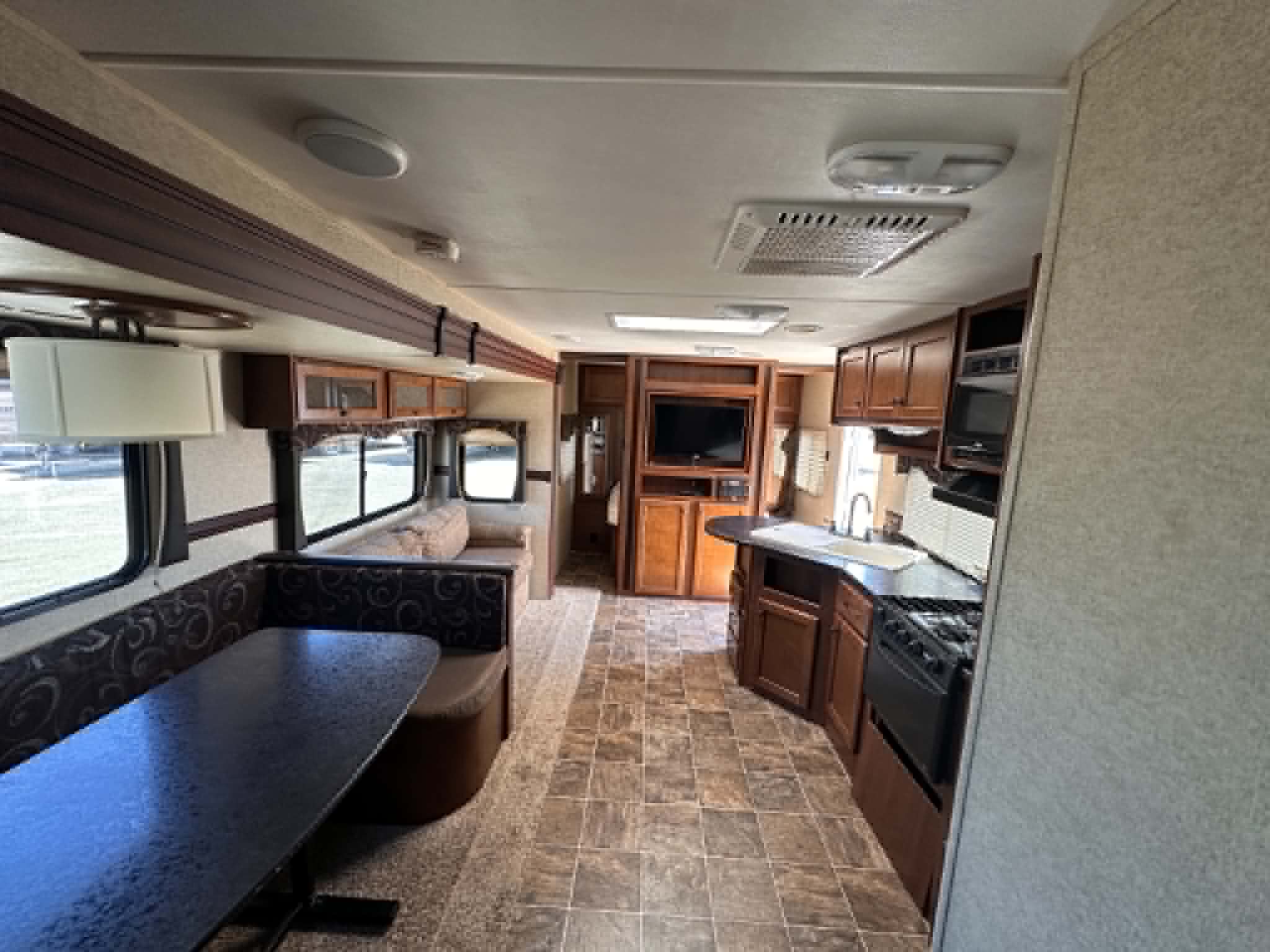 HEARTLAND PROWLER 32BH 2014 (RÉSERVÉ AMOS 27V) – Image 15