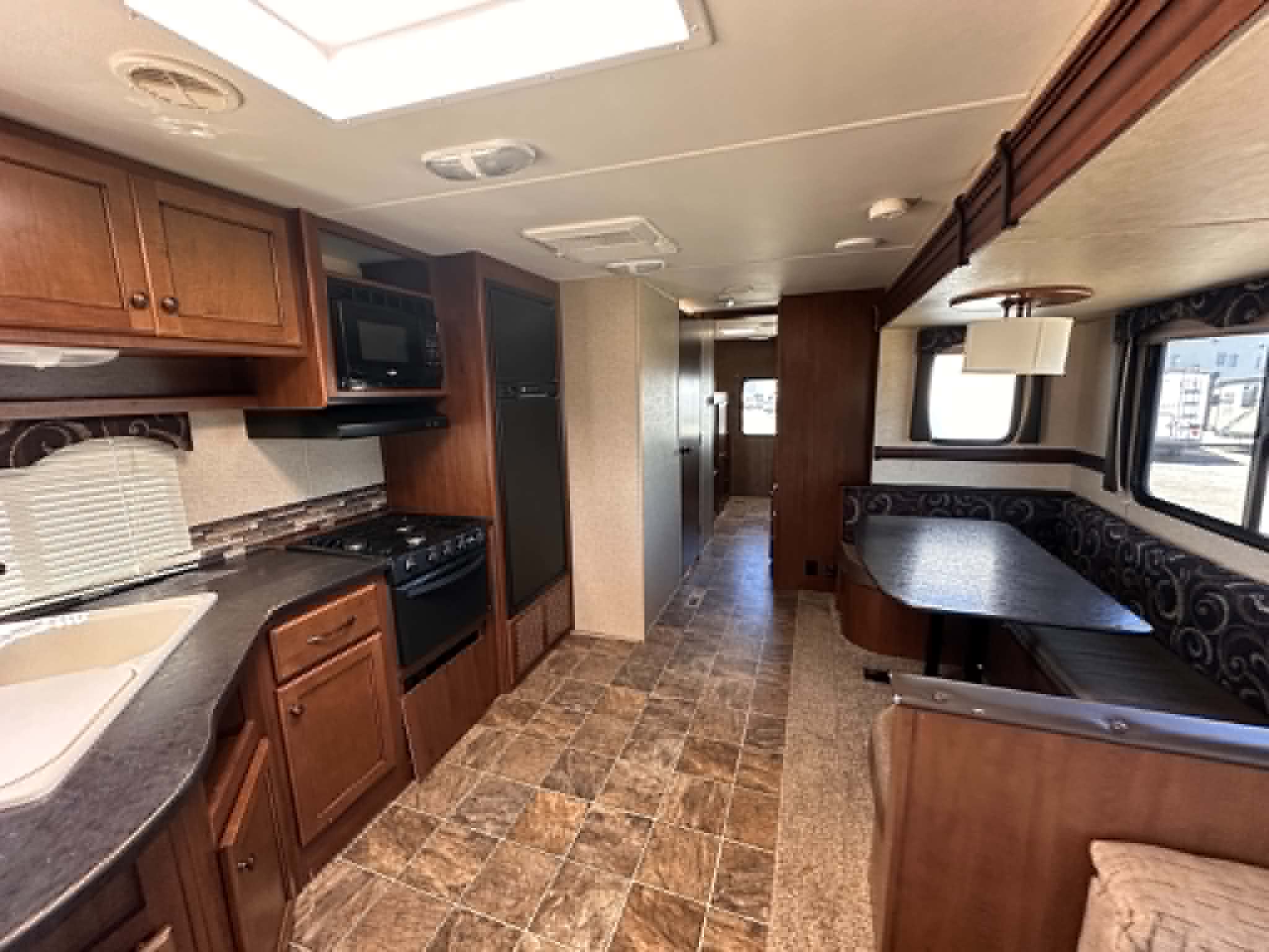 HEARTLAND PROWLER 32BH 2014 (RÉSERVÉ AMOS 27V) – Image 7