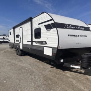 FOREST RIVER SILVER LAKE 3250QB 2026