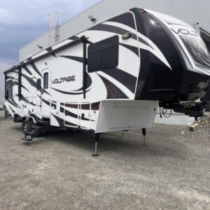 DUTCHMEN VOLTAGE V3200 2013